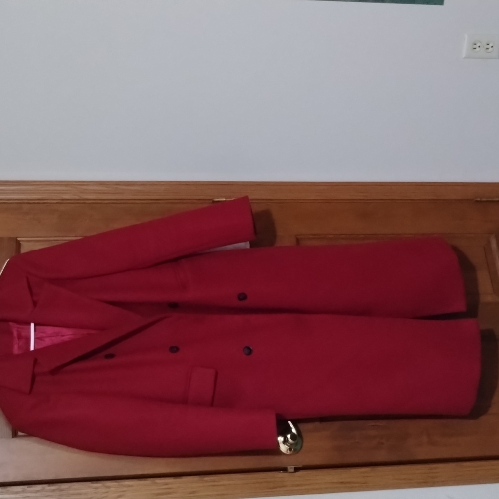 Chic Double-Breasted Women's Trench Coat in Red Size M